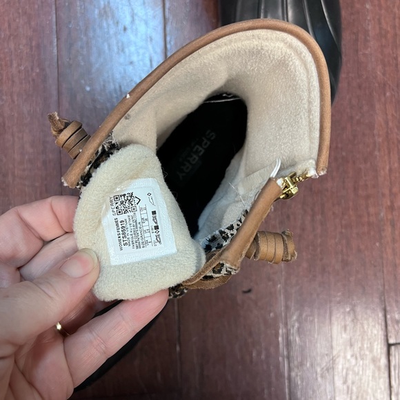 Sperry duck boots worn twice - Picture 2 of 2